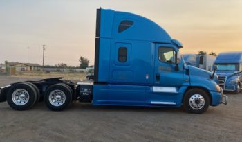 2017 Freightliner Cascadia 125 full