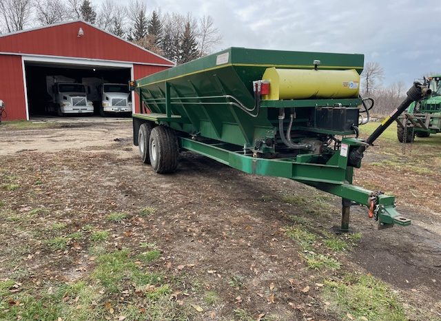 2015 Chandler 22clt litter spreader full