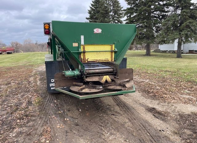 2015 Chandler 22clt litter spreader full