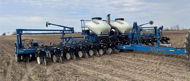 2011 KINZE 3600ASD