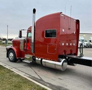 2019 PETERBILT 389