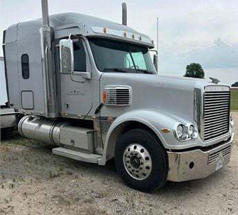 2015 FREIGHTLINER CORONADO 132