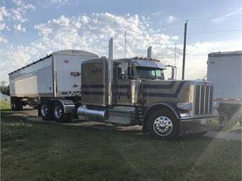 2019 PETERBILT 389