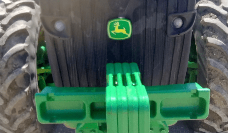 2011 John Deere 8235R full