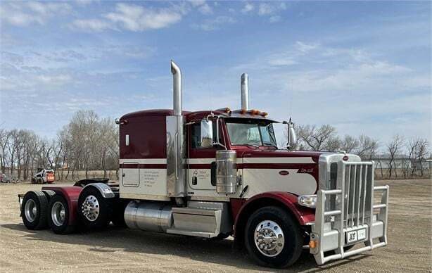 2020 PETERBILT 389