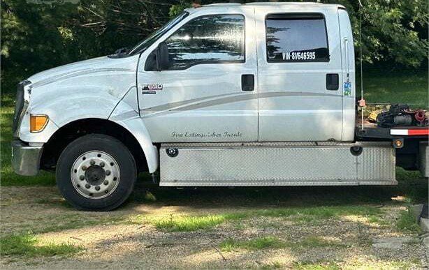 2008 FORD F650