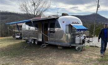 1975 AIRSTREAM SOVEREIGN 30TRB