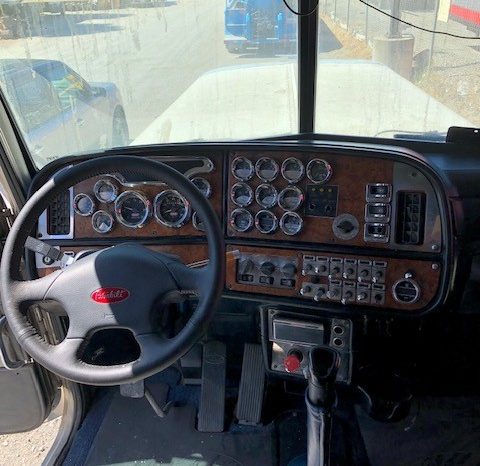 2001 Peterbilt 379 full