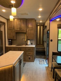 2019 Forest River Vengeance Touring Edition 381L12-6 full