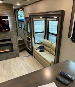 2021 GRAND DESIGN SOLITUDE 390RK full