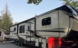 2020 KEYSTONE RV CO ALPINE 3712KB