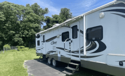 2013 KEYSTONE RV CO COUGAR X-LITE 31SQB