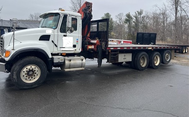 2004 MACK GRANITE CV713