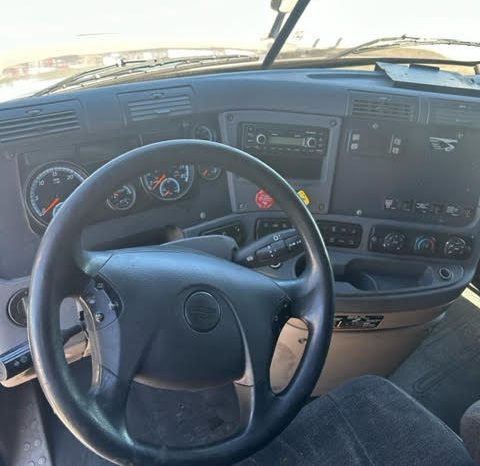 2016 Freightliner Cascadia full