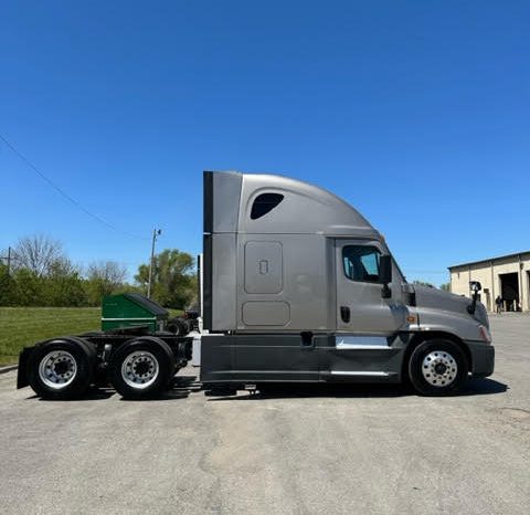 2016 Freightliner Cascadia full