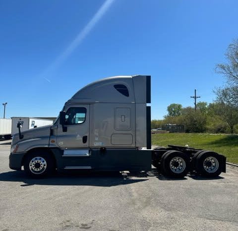 2016 Freightliner Cascadia full