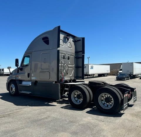 2016 Freightliner Cascadia full