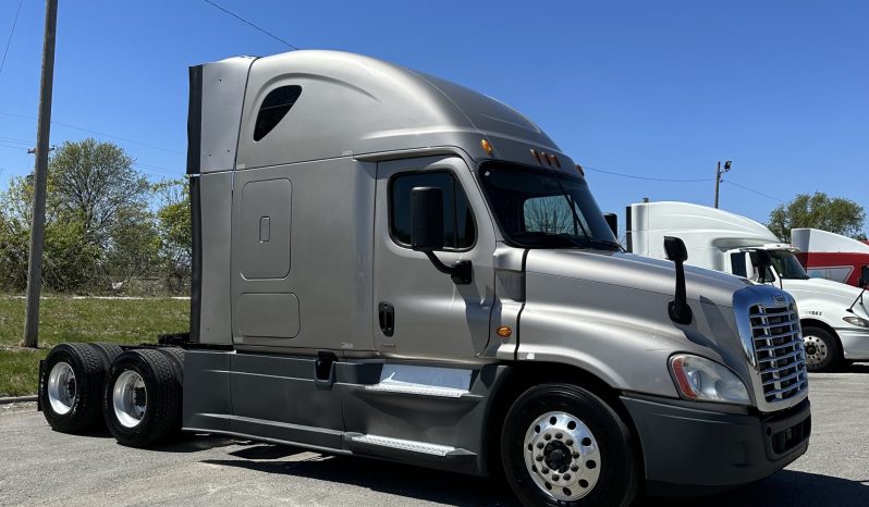 2016 Freightliner Cascadia full