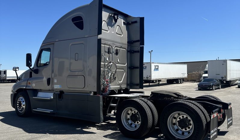 2016 Freightliner Cascadia full