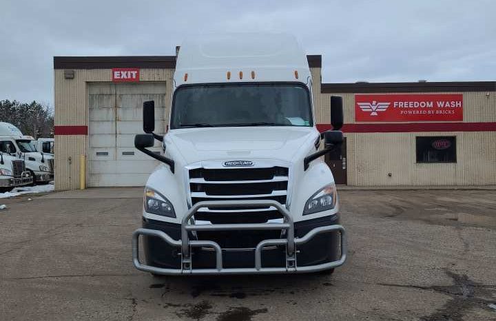 2019 Freightliner Cascadia 126 full