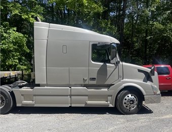 2013 VOLVO VNL64T630