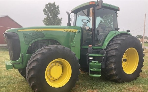 1996 JOHN DEERE 8200