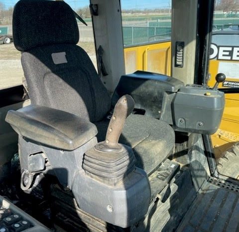 2015 CATERPILLAR 963D full