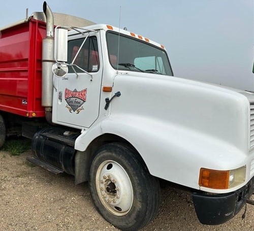 1995 INTERNATIONAL 8200