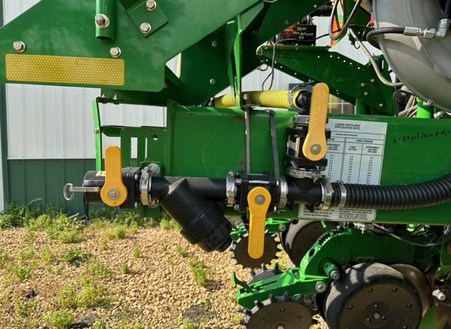 2011 John Deere 1770NT 16 row 30 full