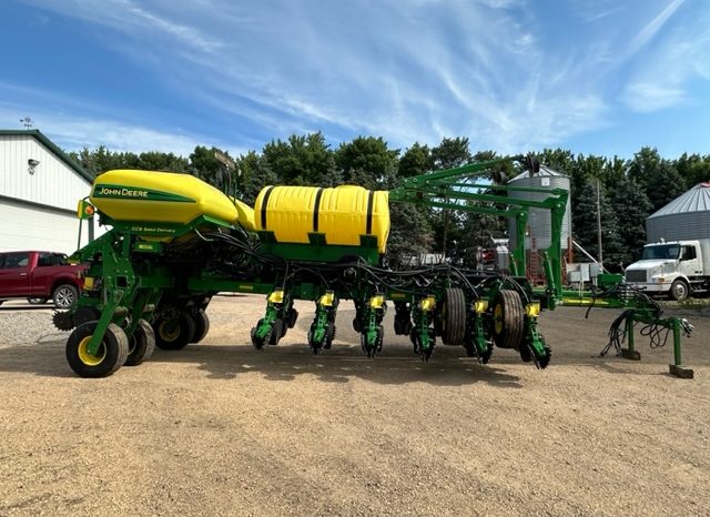 2011 John Deere 1770NT 16 row 30 full