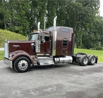 2020 Kenworth W900L