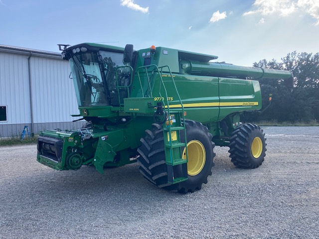 2010 John Deere 9770 Combine