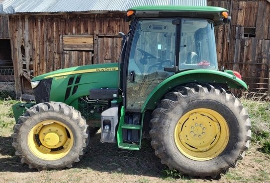 2015 JOHN DEERE 5085M