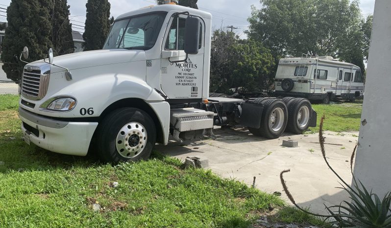 2010 Freightliner Columbia 120 Day Cab full