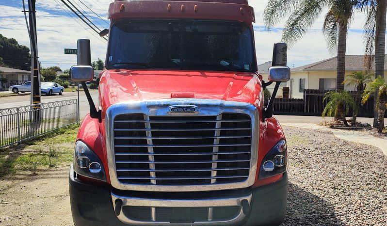 2016 Freightliner Cascadia 125 full