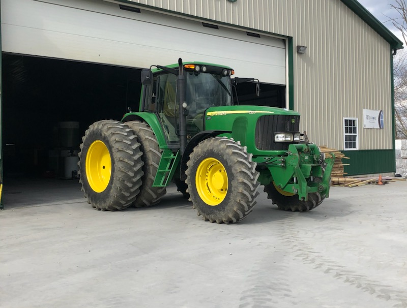 2005 John Deere 7220 TRACTOR 