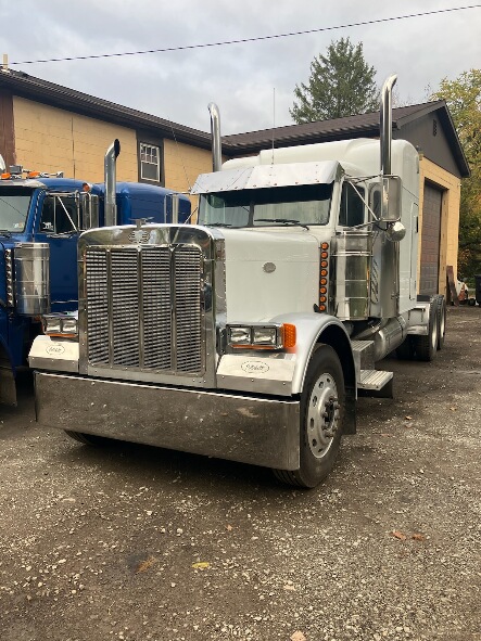 2000 PETERBILT 379