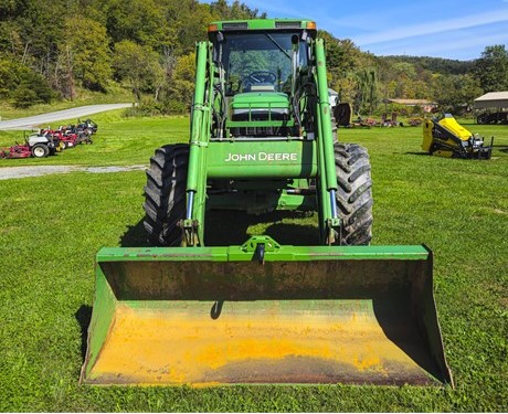 2001 JOHN DEERE 7510