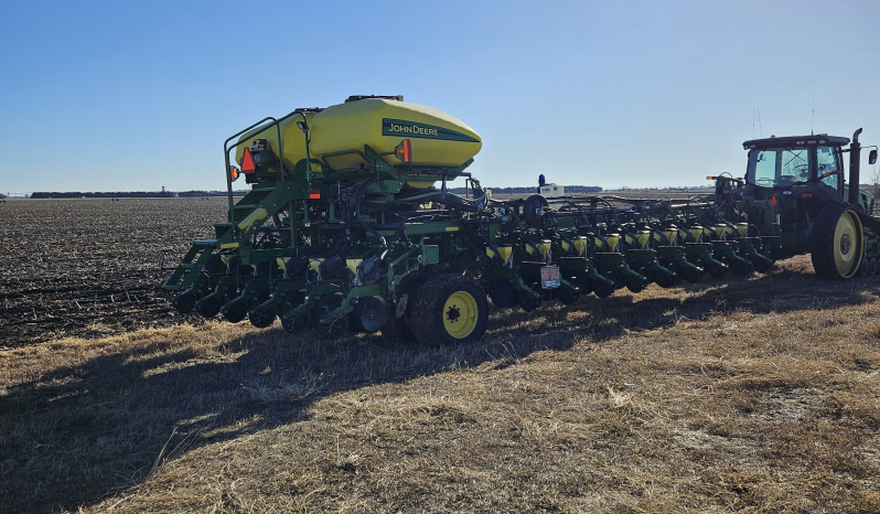 2011 John Deere DB 60 Planter full