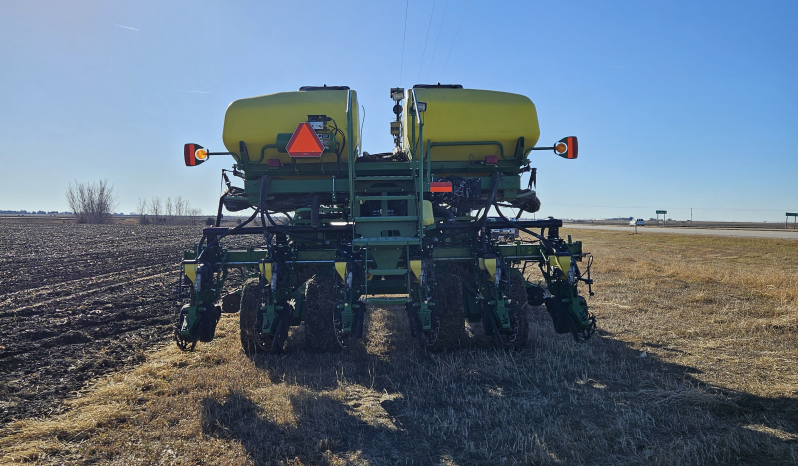 2011 John Deere DB 60 Planter full