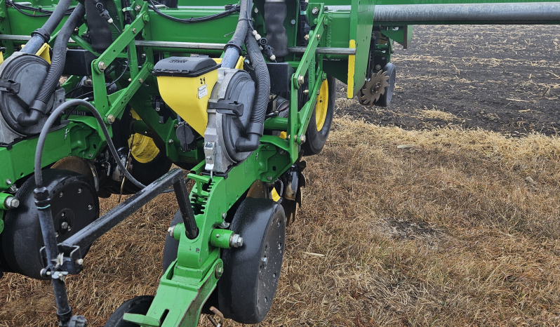 2011 John Deere DB 60 Planter full