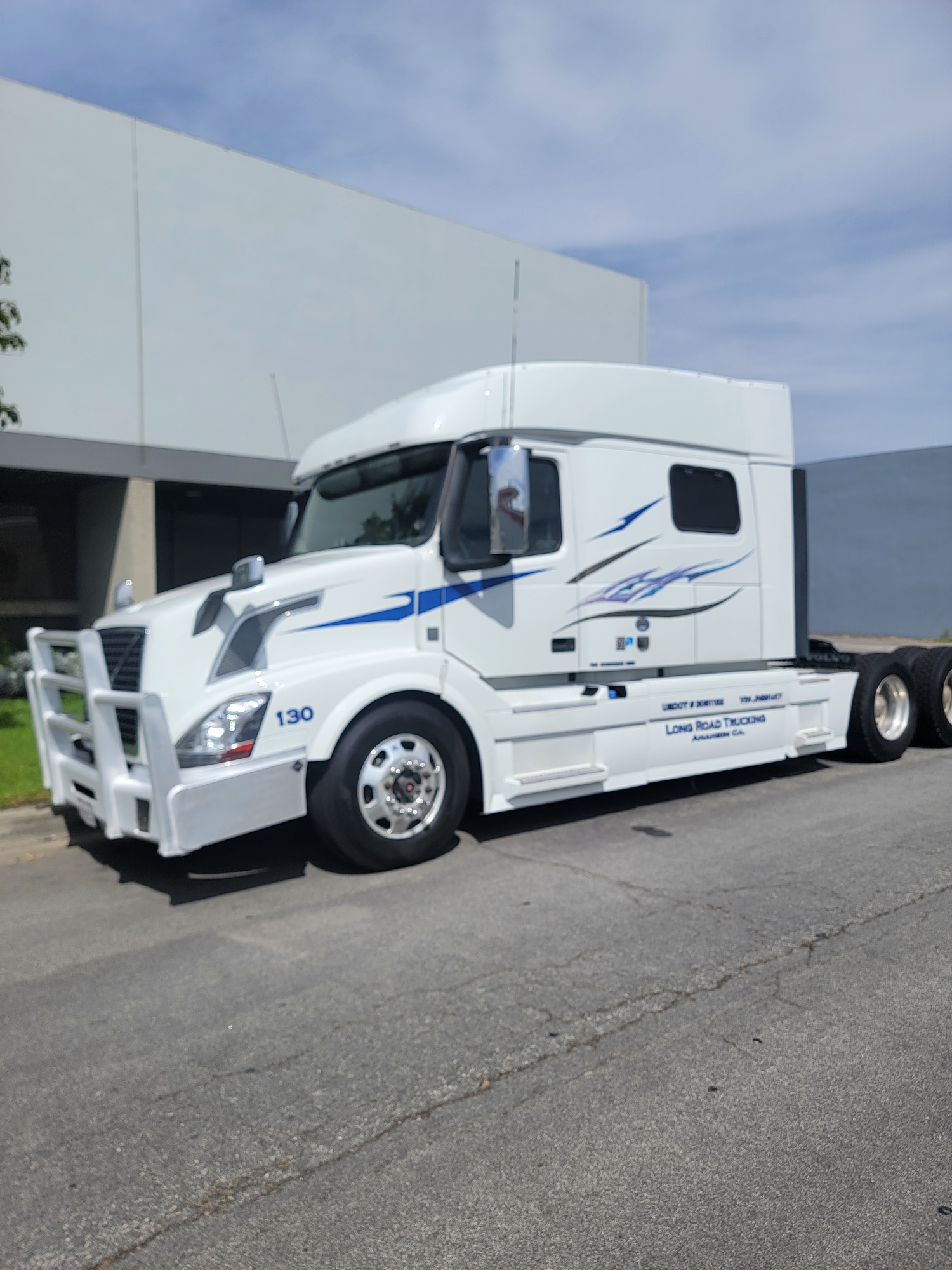 2018 Volvo VNL64T730