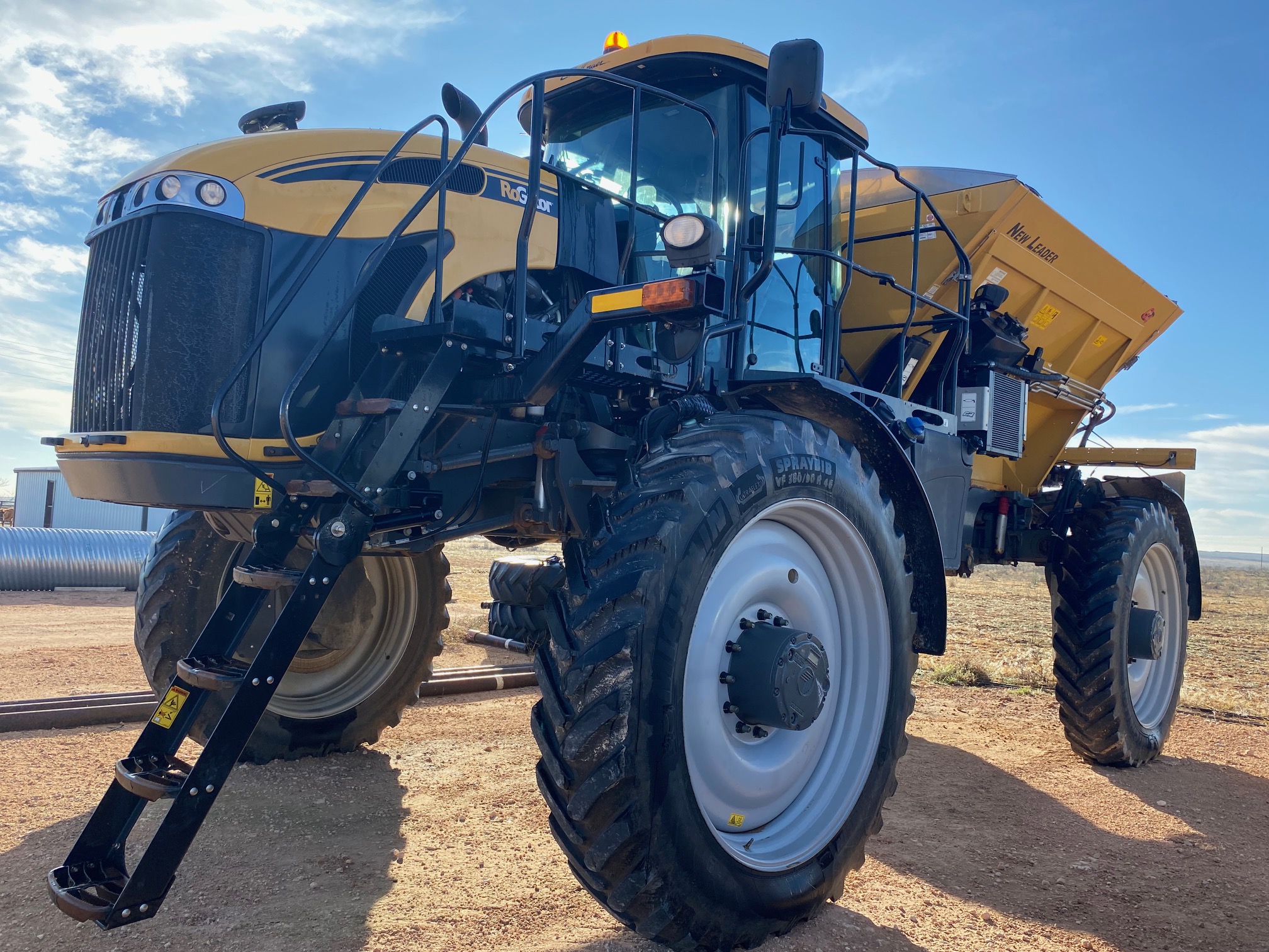 2017 Rogator RG1100B