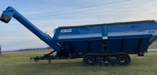 2020 Kenzie 1500 Grain Cart