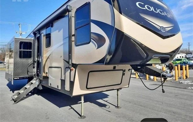 2018 KEYSTONE RV CO COUGAR 338RLK