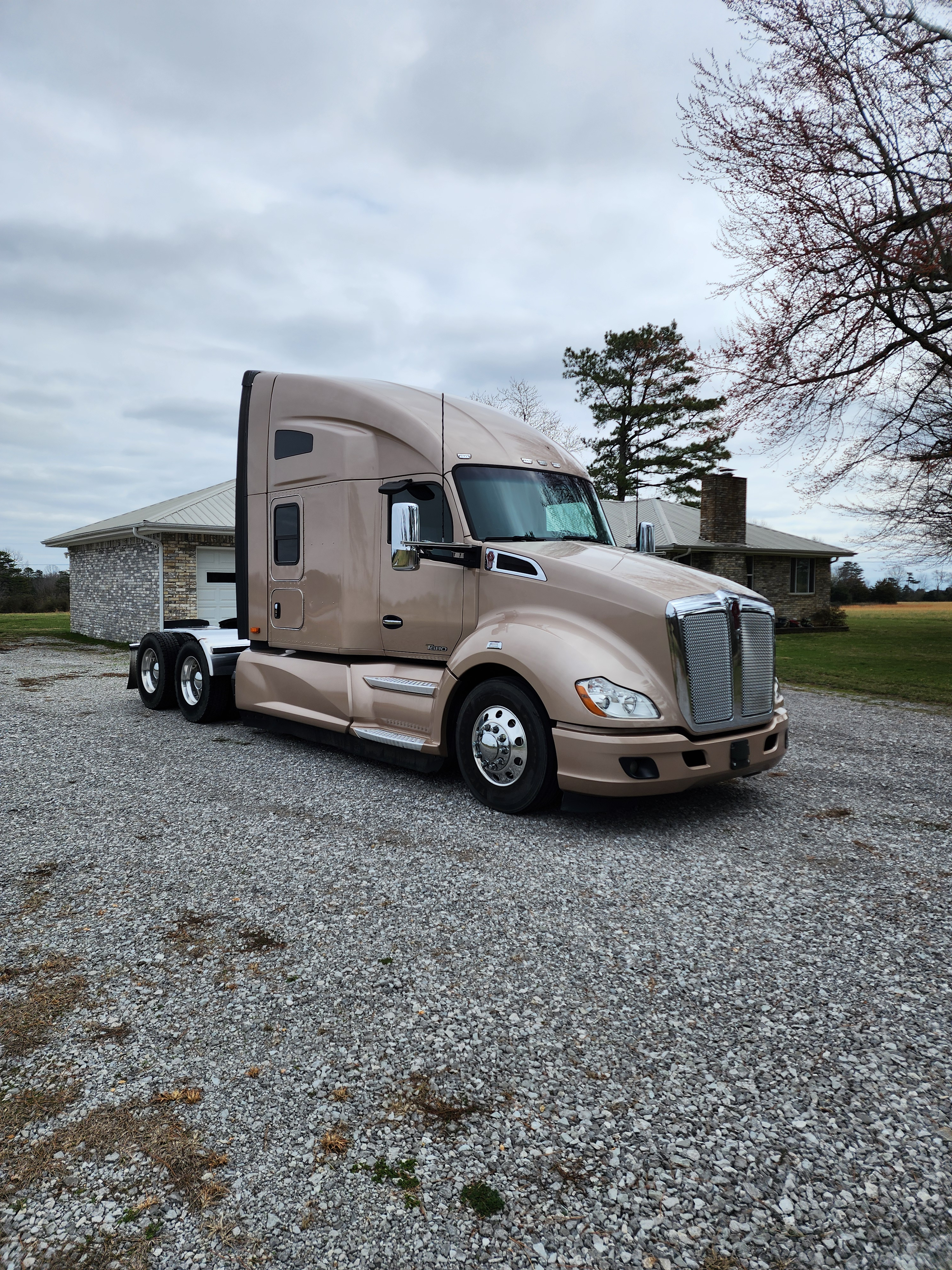 2020 Kenworth T680 and 2018 Fontaine flatbed