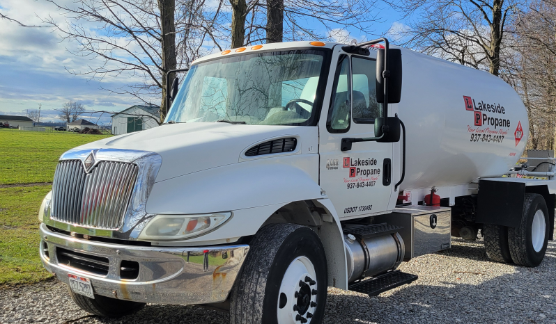 2005 International 4400 full