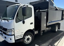 2020 Hino 195 Dump Truck full