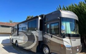 2007 WINNEBAGO TOUR 40KD