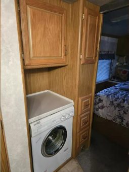 1999 FLEETWOOD BOUNDER full